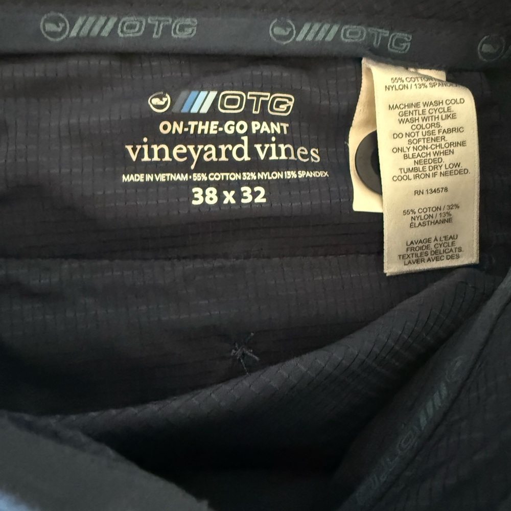 Vineyard Vines Men's On The Go Pant - Picture 2 of 5